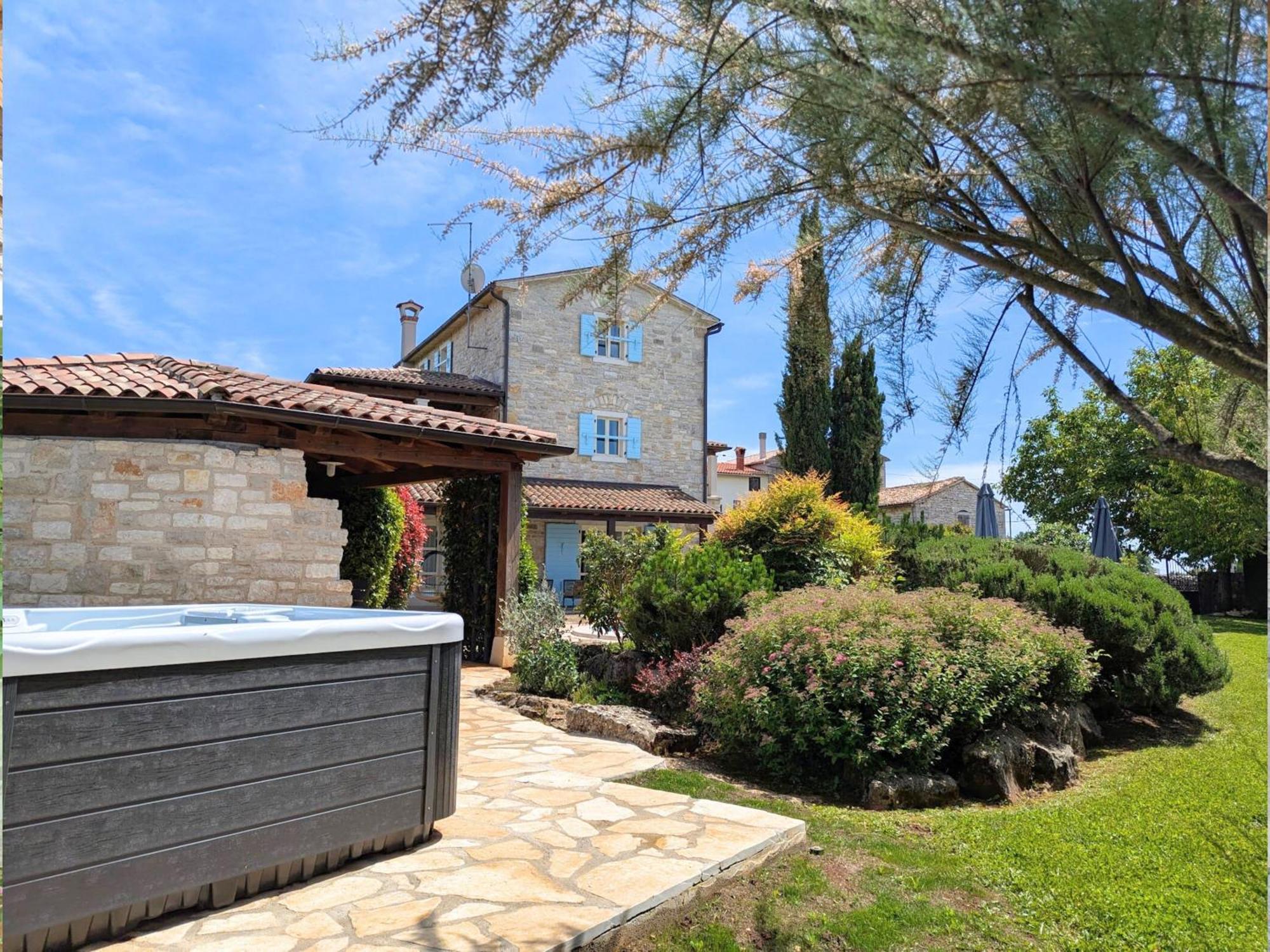 Villa Paolina With Hot Tub Visnjan Exterior photo